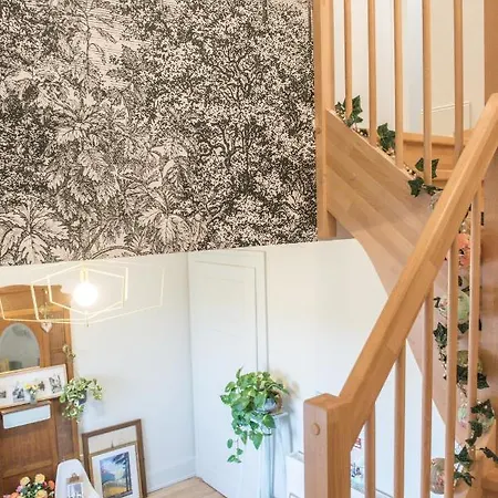 Maison 1934 - Gare & Parking Gratuit J Bed & Breakfast